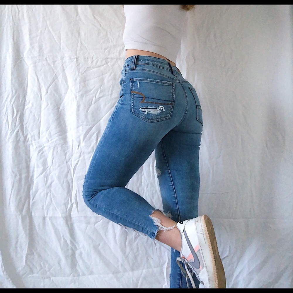 AE distressed high rise skinny jeans (cropped)